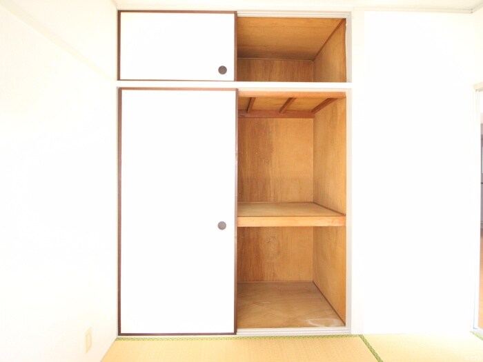 物件内観写真12　(収納)