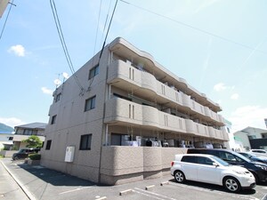 英風館外観写真