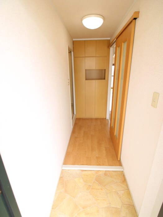 物件内観写真15　(玄関)