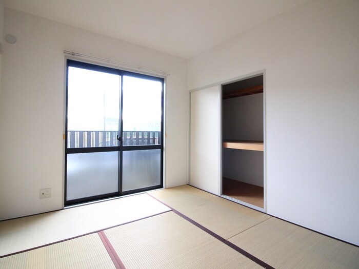 物件内観写真8　(居室)