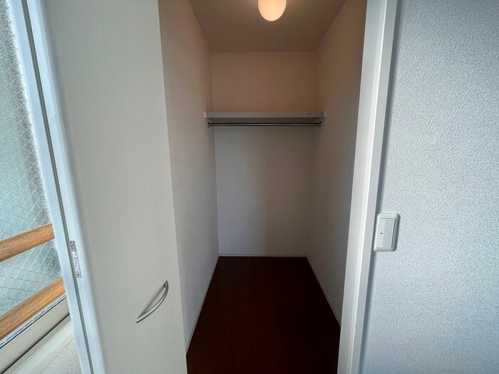 物件内観写真15　(収納)