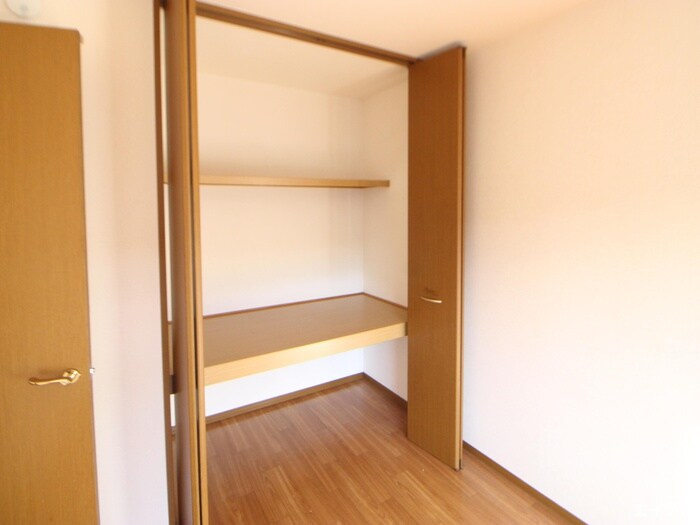 物件内観写真9　(収納)