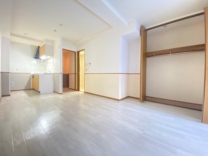 物件内観写真17　(居室)