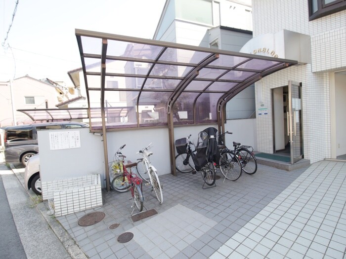 物件外観写真5　(駐輪場)