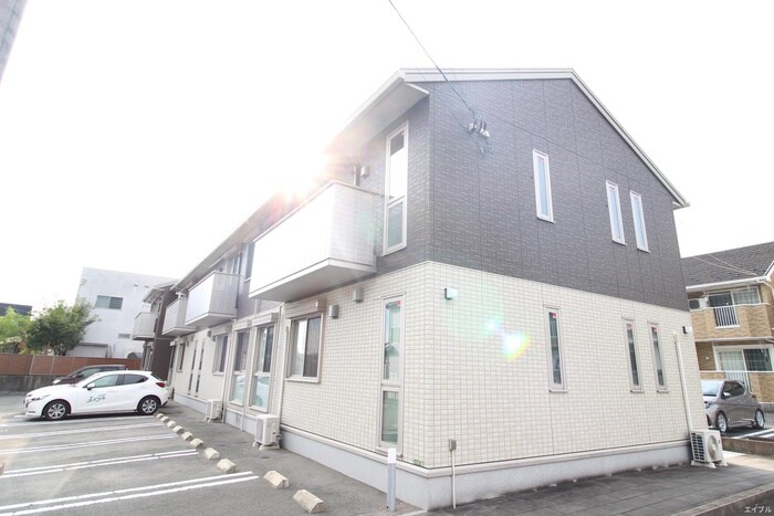 物件外観写真1　(外観写真)