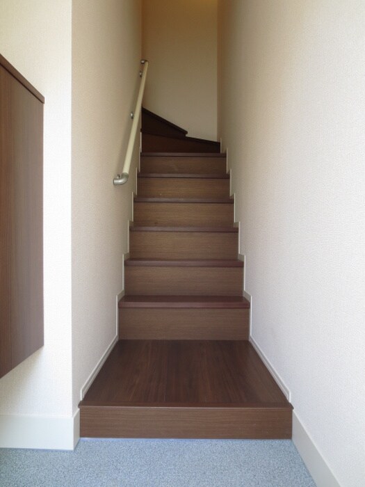 物件内観写真15　(玄関)