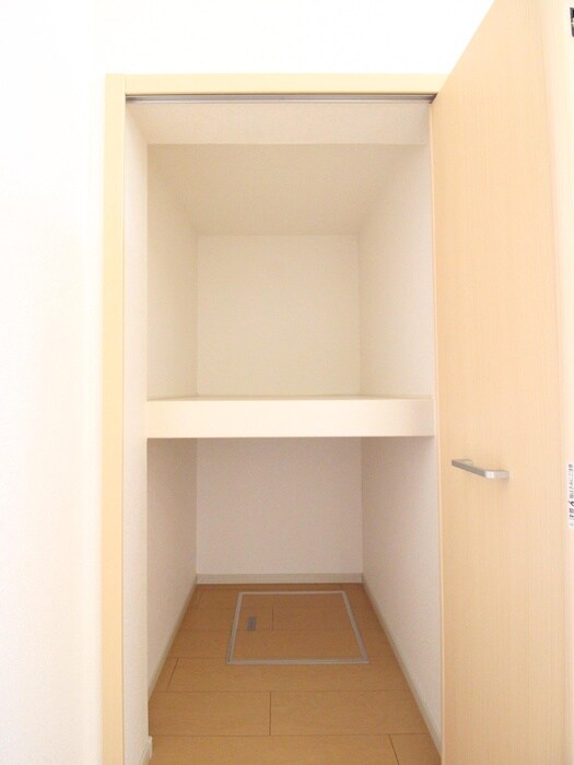 物件内観写真14　(収納)