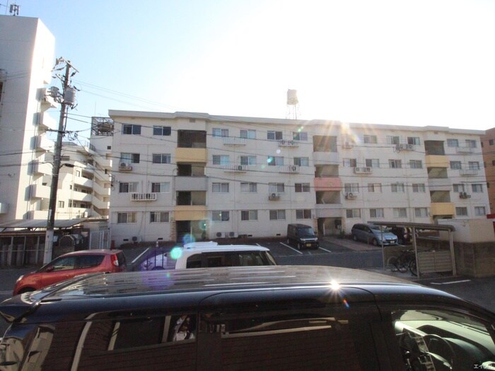 物件内観写真16　(室内からの展望)