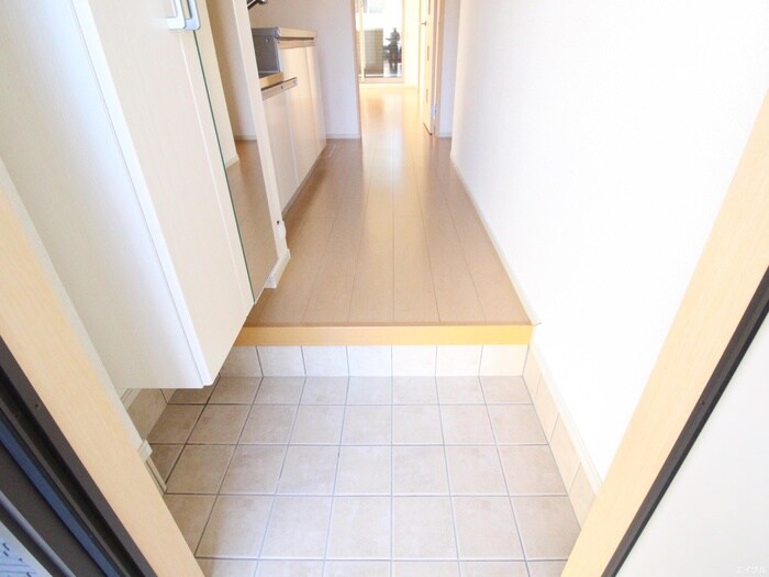 物件内観写真22　(玄関)