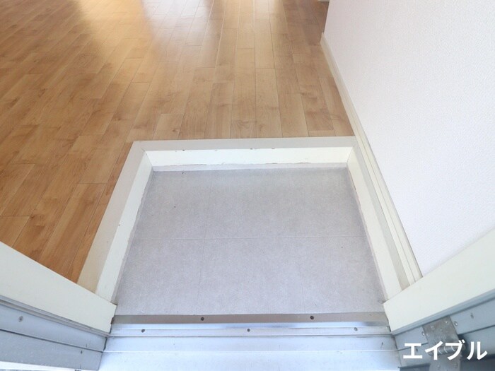 物件内観写真15　(玄関)