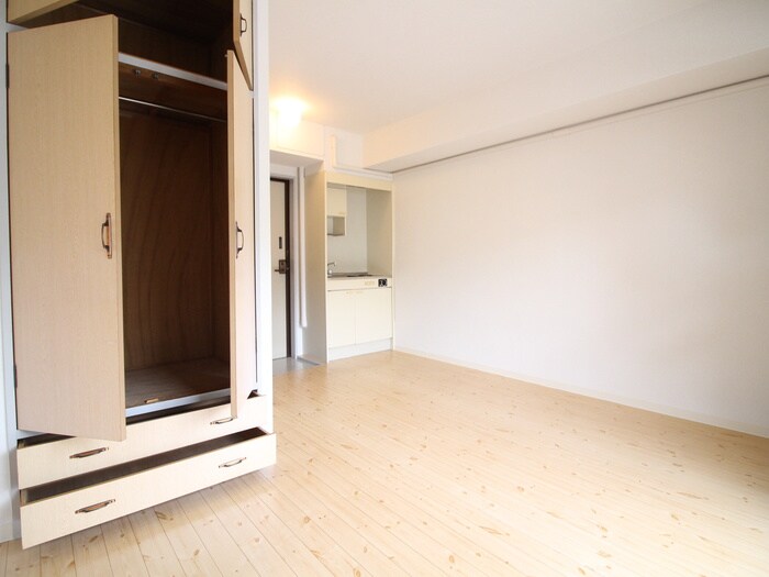 物件内観写真8　(居室)