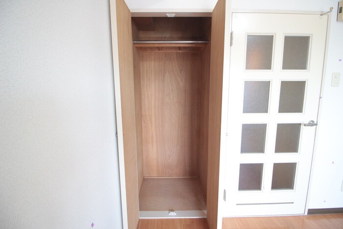物件内観写真12　(収納)