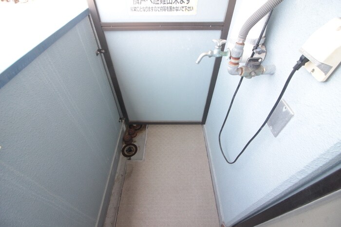 物件内観写真12　(洗濯機置場)