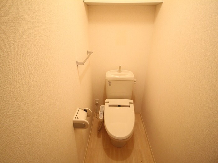 物件内観写真9　(トイレ)