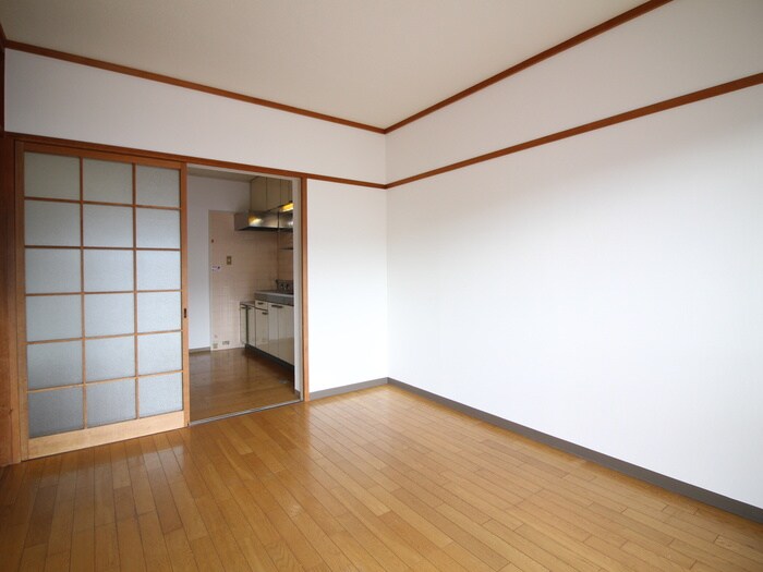 物件内観写真8　(居室)