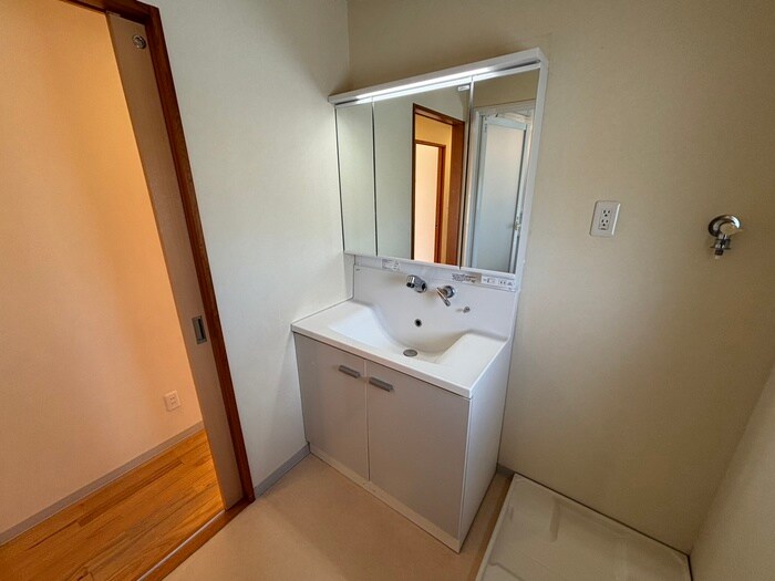 物件内観写真8　(洗面)