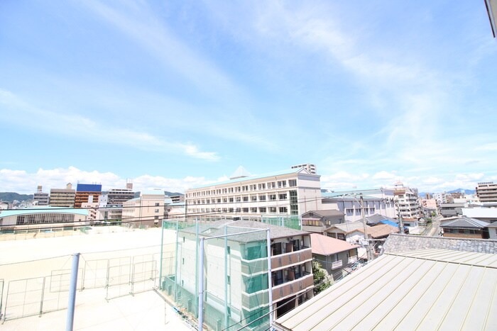 物件内観写真13　(室内からの展望)