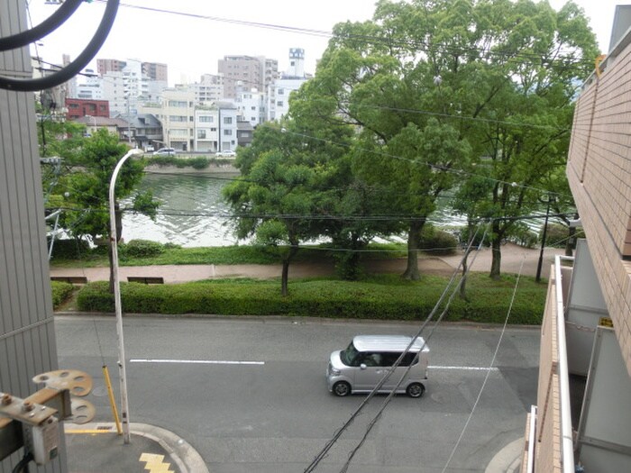 物件内観写真12　(室内からの展望)