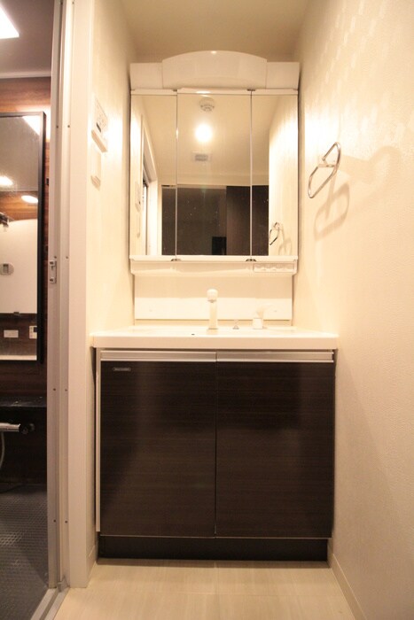 物件内観写真11　(洗面)