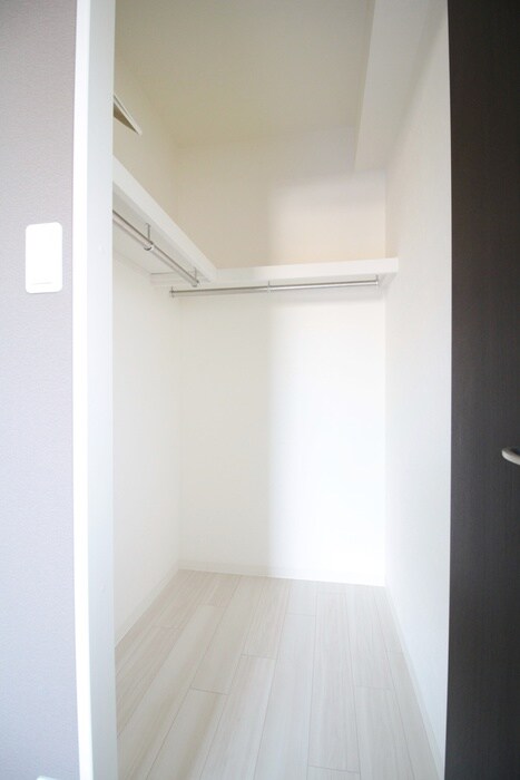 物件内観写真12　(収納)