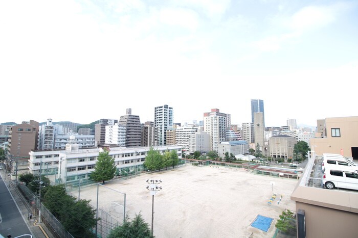 物件内観写真14　(室内からの展望)