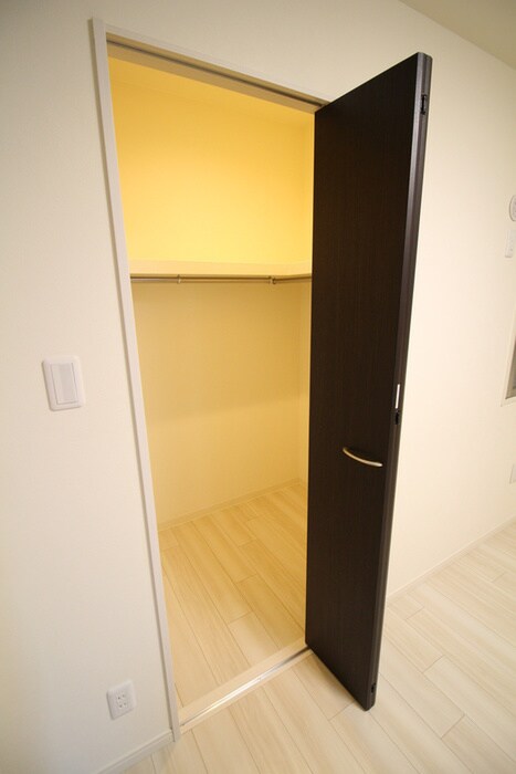 物件内観写真16　(収納)