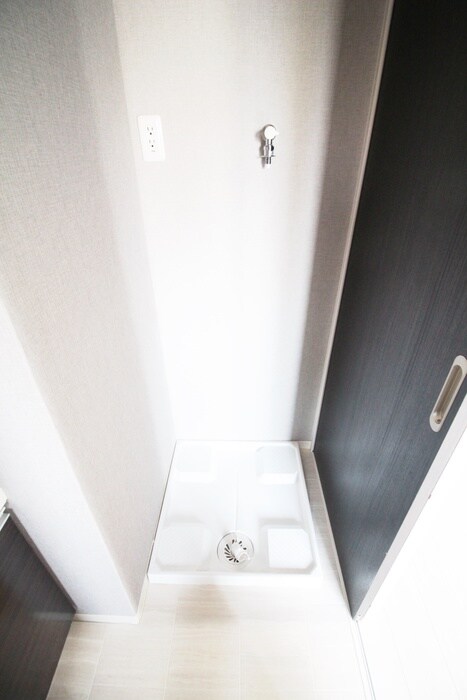 物件内観写真16　(洗濯機置場)