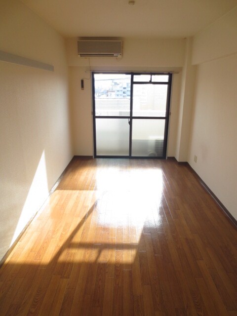 物件内観写真4　(居室)