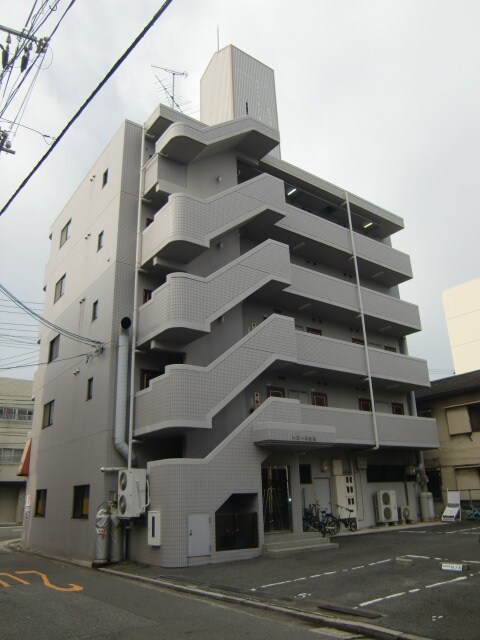 物件外観写真3　(駐車場)