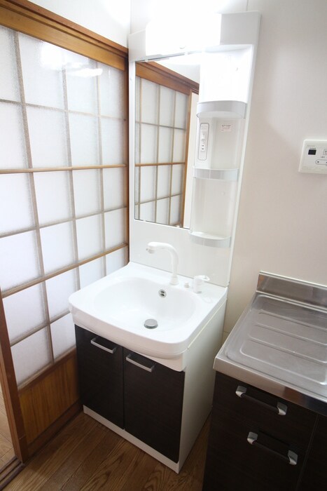 物件内観写真8　(洗面)