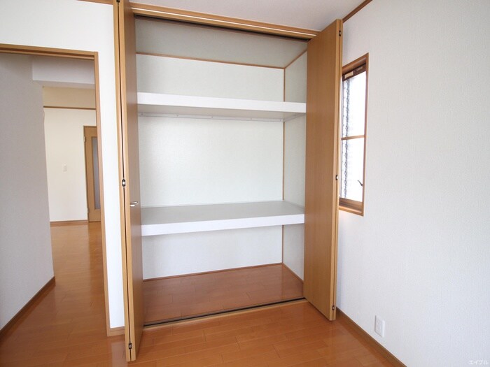 物件内観写真15　(収納)