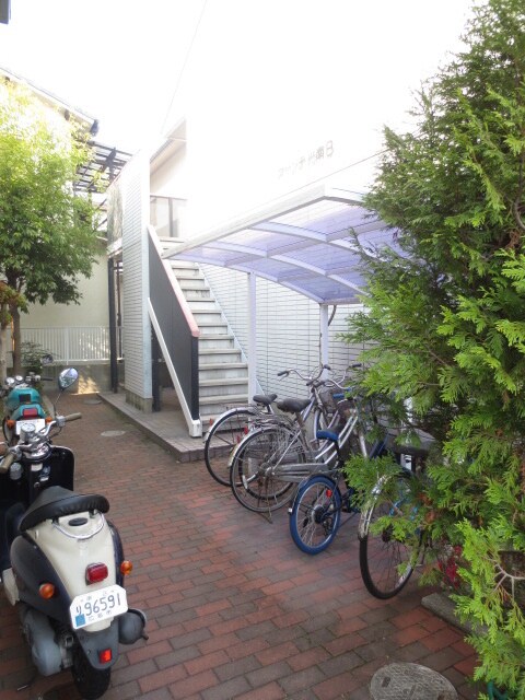 物件外観写真3　(駐輪場)
