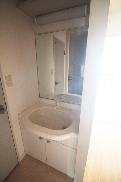 物件内観写真8　(洗面)