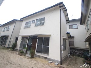 川西様貸家３外観写真