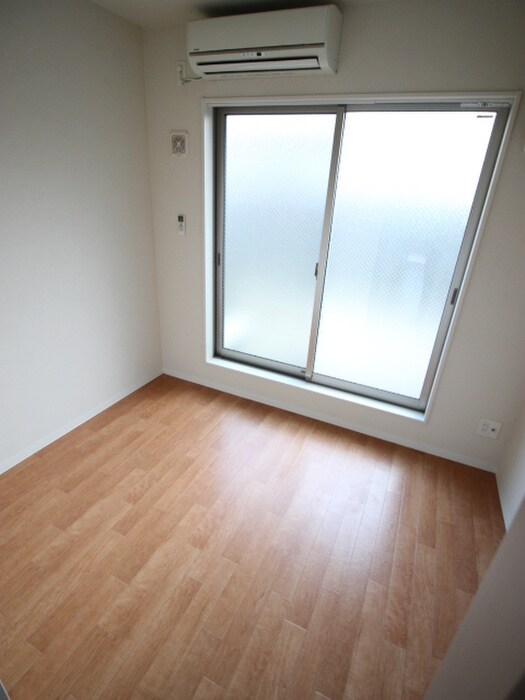 物件内観写真15　(居室)