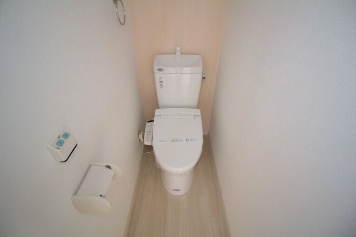 物件内観写真8　(トイレ)