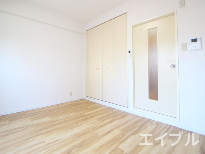 物件内観写真9　(居室)