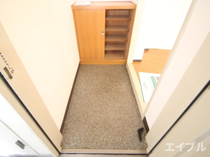 物件内観写真16　(玄関)