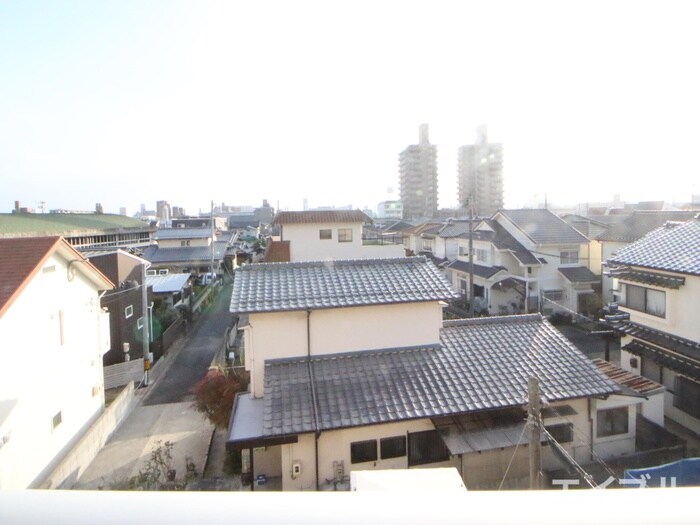 物件内観写真18　(室内からの展望)