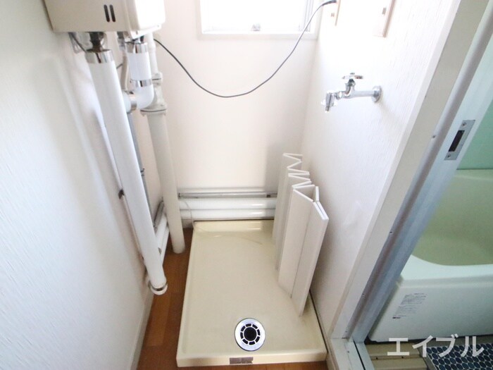 物件内観写真20　(洗濯機置場)