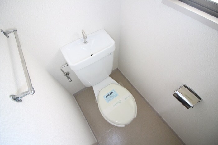 物件内観写真9　(トイレ)