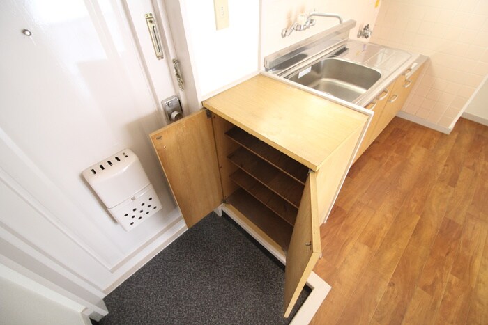 物件内観写真16　(靴箱)