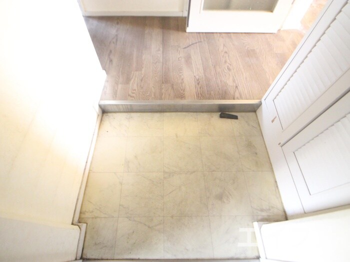 物件内観写真17　(玄関)