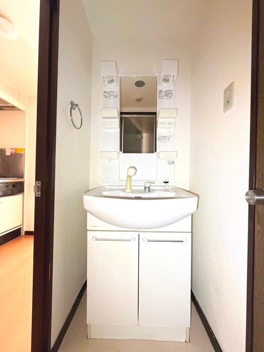 物件内観写真11　(洗面)