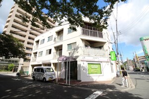 川手ビル外観写真