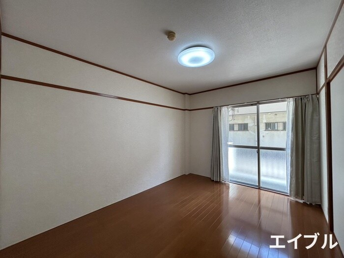 物件内観写真8　(居室)