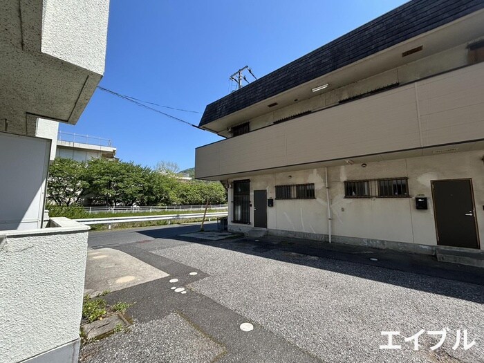 物件内観写真22　(室内からの展望)