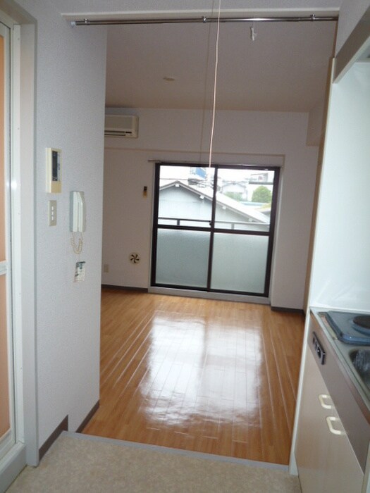 物件内観写真11　(玄関)