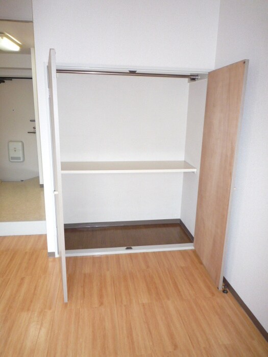 物件内観写真15　(収納)