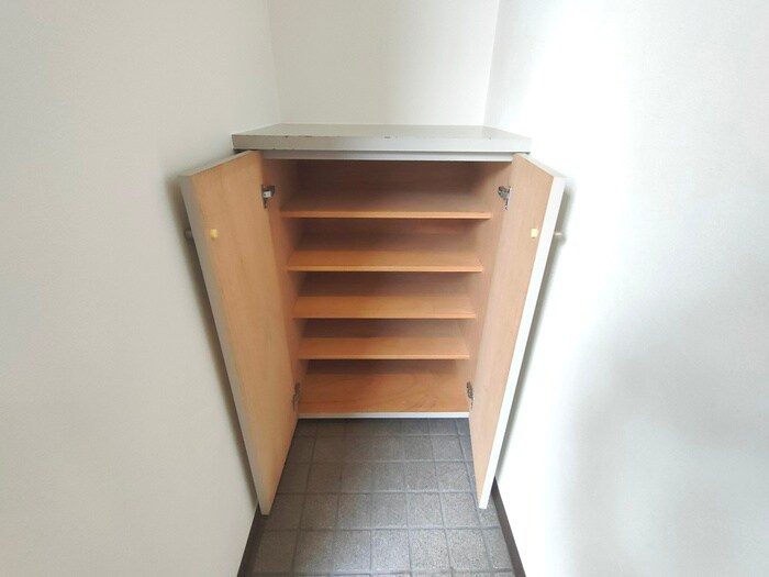 物件内観写真12　(靴箱)